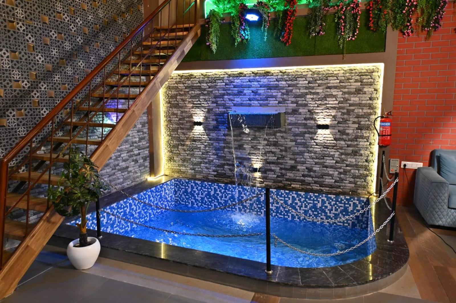 The Apple Tree Hotel Indore Extérieur photo